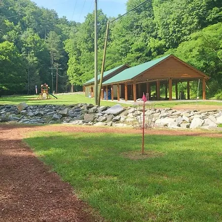 Luxe Retreat - May Dates! - Easy Drive - Xl Swim Spa - Award Winning! Sevierville Exterior foto
